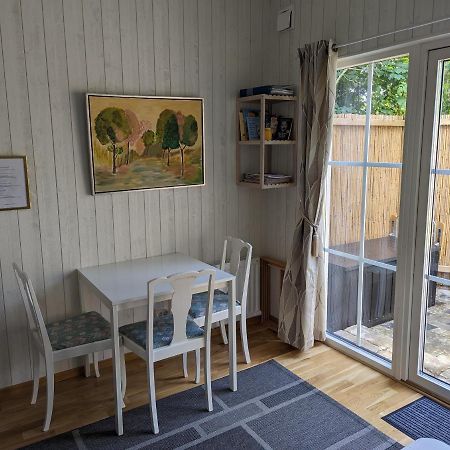 Cute Little Cottage In Hoellviken Екстериор снимка